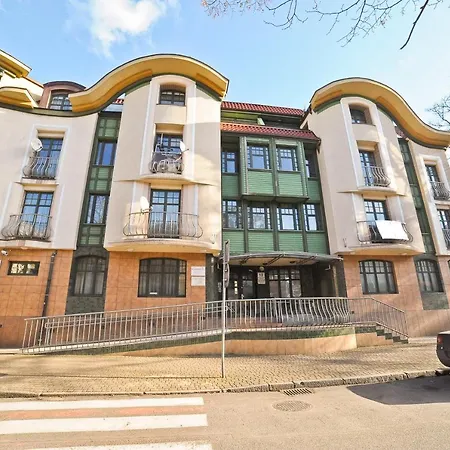 Apartment Deluxe *